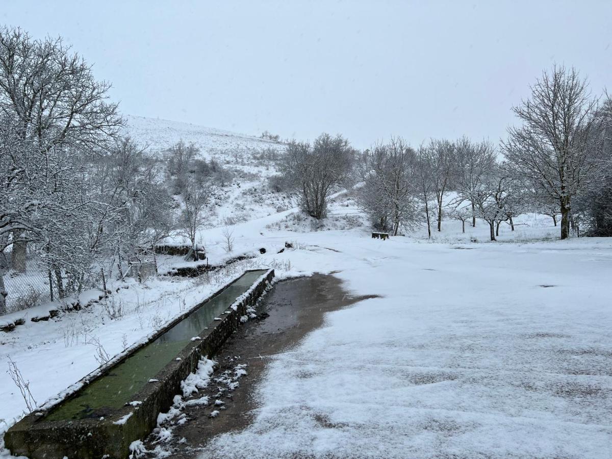 El Pecu Casa Rural Starfamiliar Bustillo Del Paramo ภายนอก รูปภาพ