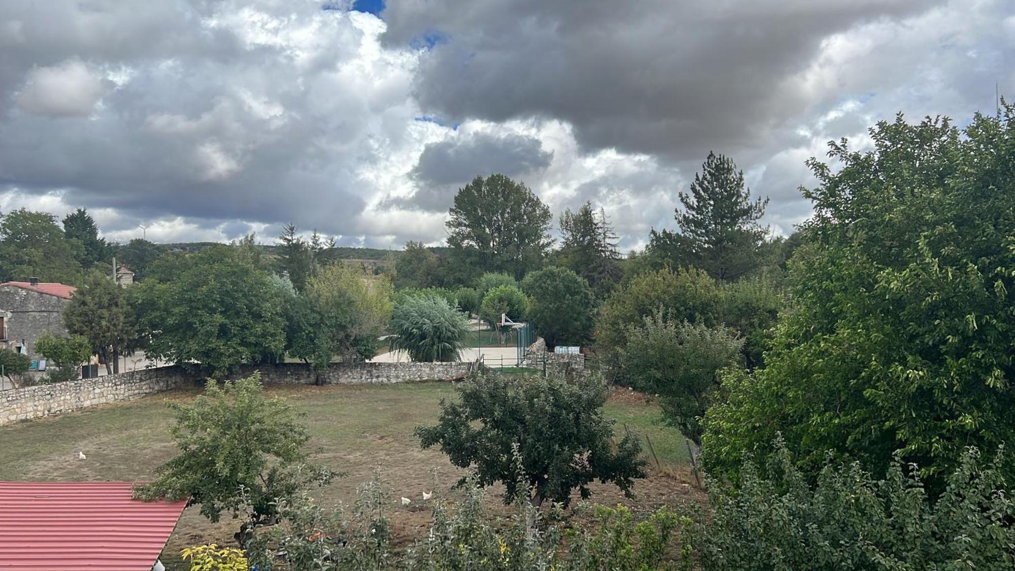 El Pecu Casa Rural Starfamiliar Bustillo Del Paramo ภายนอก รูปภาพ